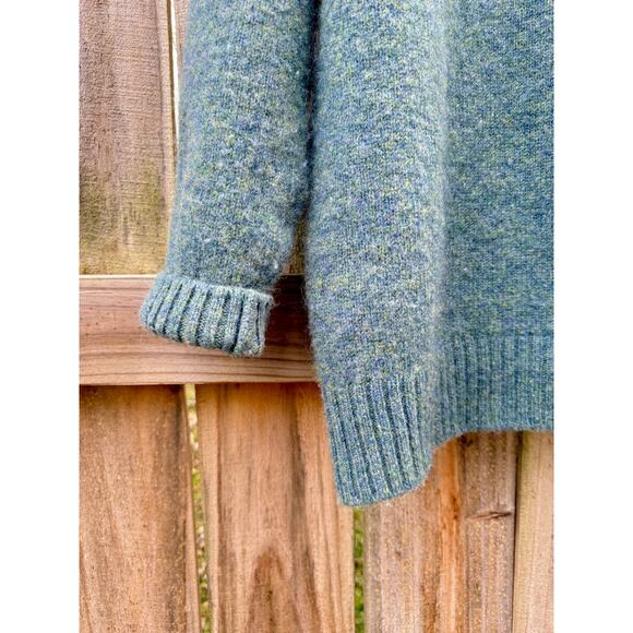 BEN SILVER SHETLAND WOOL SWEATER — Made in Scotland - Picture 5 of 9